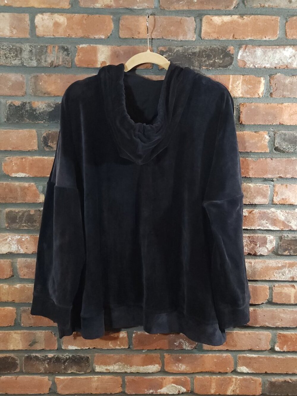 Coolibar Beach Velour Hoodie in Black UPF 50+ Comfy Cozy Casual Women's XL - Picture 4 of 6